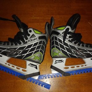 Boys skates